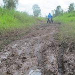 Penjual Bensin di Kalteng Beli Bensin Pakai Jerigen Diangkut dengan Motor Sejauh 180 KM Lalu Mogok Jualan karena Harga Tidak Sesuai